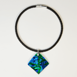 Collier Losange  – coloris bleu